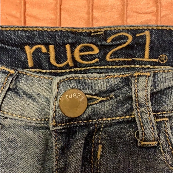 Jean shorts - Picture 3 of 4